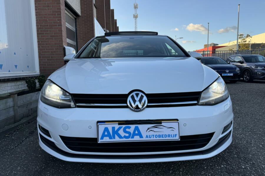 Volkswagen Golf 1.4 TSI Highline Pano/DynamicLight/Xenon/Massage/Leder/Cruise/Stlvw/Garantie