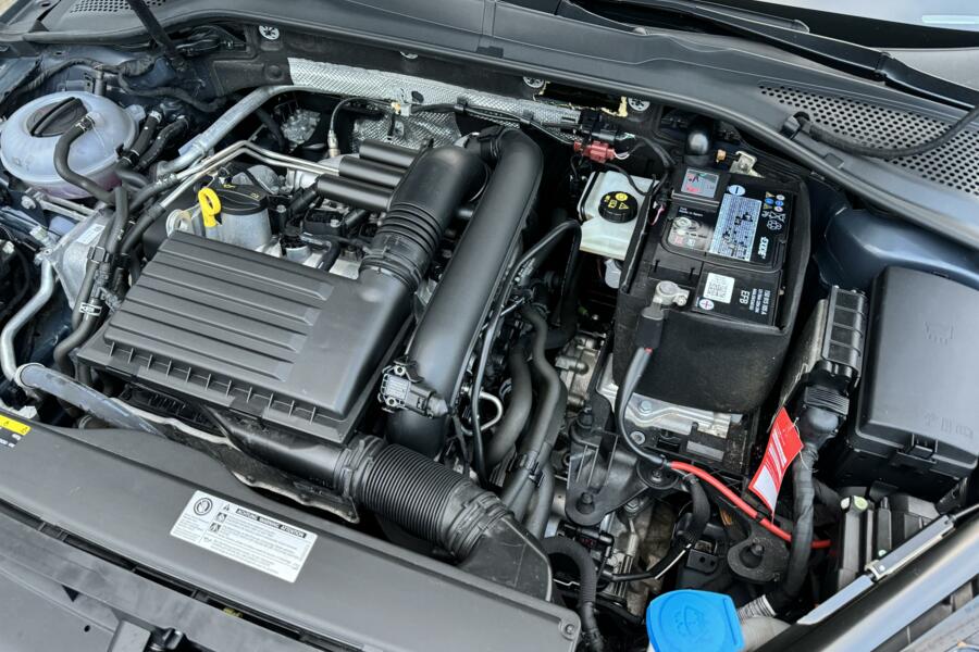 Volkswagen Golf 1.4 TSI Highline 125pk Pano/DSG/Led/Navi/DynamicLight/Draadloos/Garantie