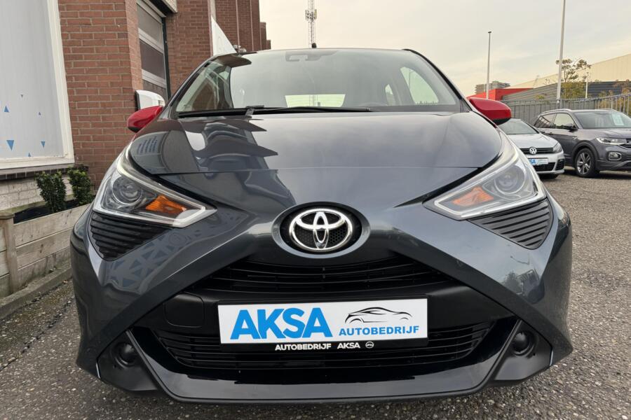 Toyota Aygo 1.0 VVT-i x-play 72pk Automaat/Camera/CarPlay/Garantie/Bluetooth/