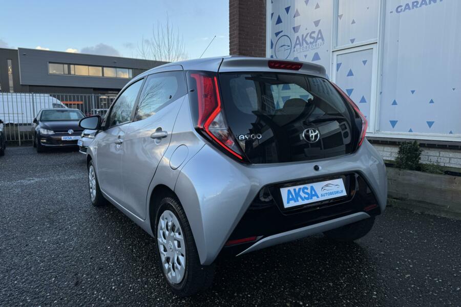 Toyota Aygo 1.0 VVT-i x-play Automaat 72pk Airco/Bluetooth/Garantie/