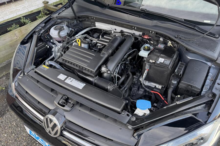 Volkswagen Golf 1.4 TSI Highline DSG Virt.Cockpit Camera Blindspot ACC LaneAssist Alcantara ZwarteHemel