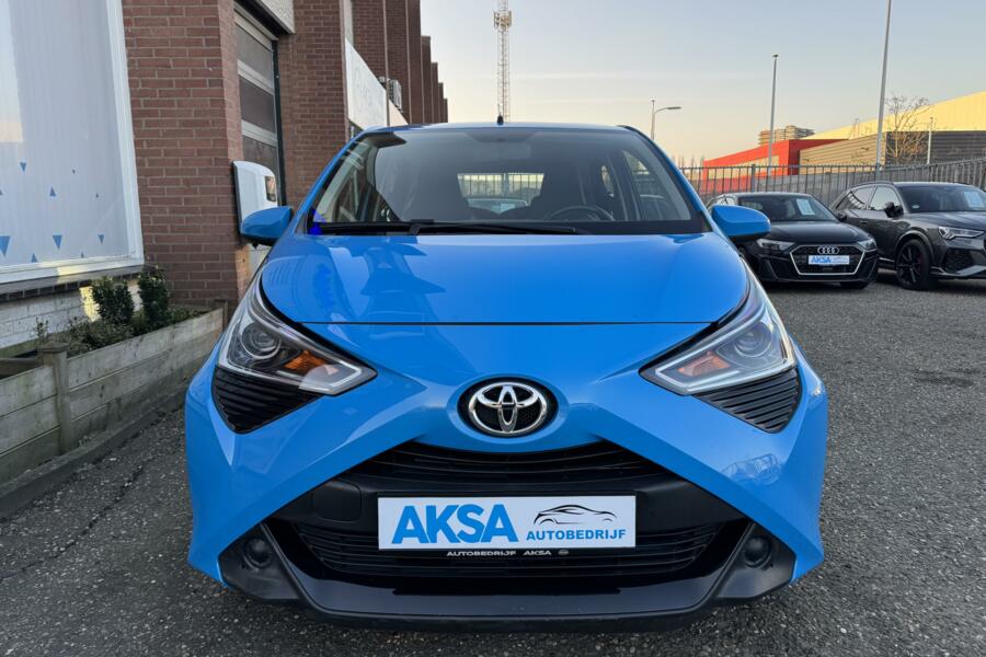 Toyota Aygo 1.0 VVT-i x-play 72 pk Automaat/CarPlay/Sportvelg/Garantie
