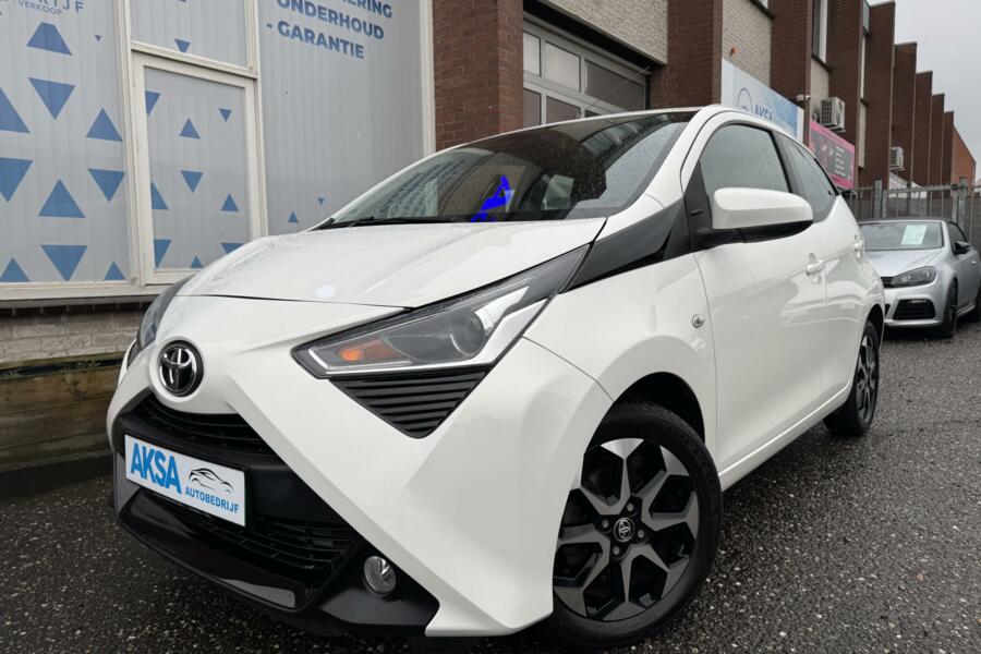 Toyota Aygo 1.0 VVT-i x-play Camera/Sportvelg/Automaat/CarPlay/Garantie/Airco/