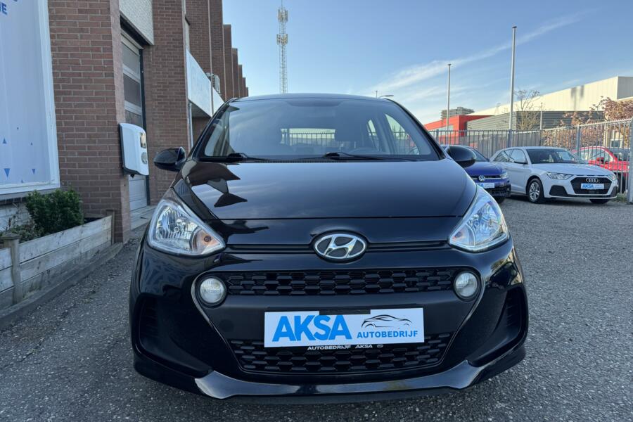 Hyundai i10 1.2i 87pk CarPlay Stoelvw CruiseC Stuurvw Navi