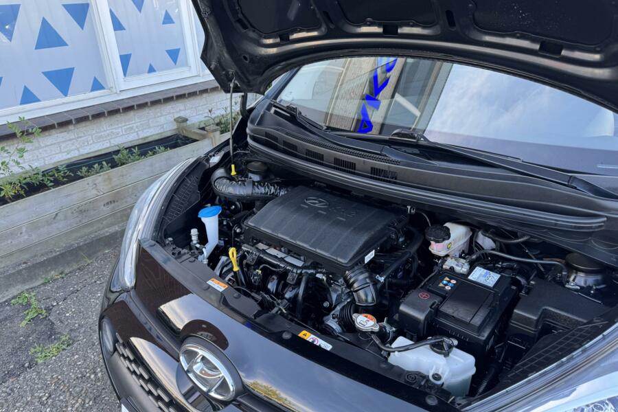 Hyundai i10 1.2i 87pk CarPlay Stoelvw CruiseC Stuurvw Navi