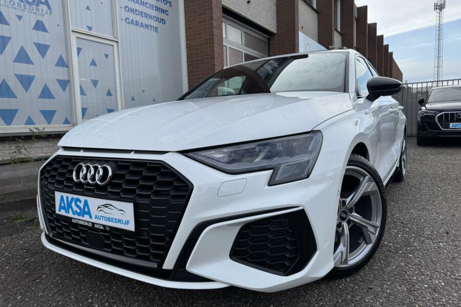 Audi A3 Sportback 35 TFSI 150pk 3 x S-Line S-Tronic Virtual Cockpit Camera S-Tronic CarPlay 18inch Navi Garantie Stlvw
