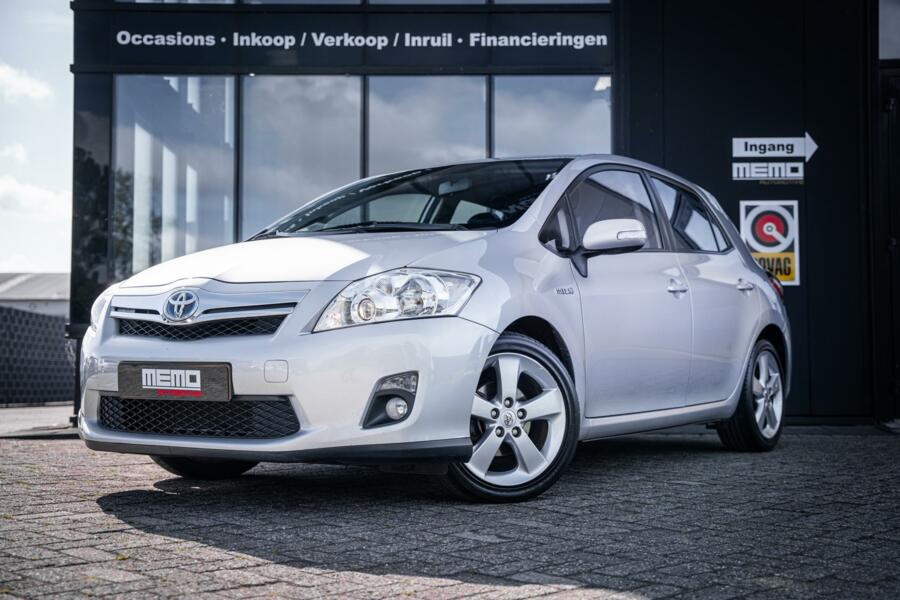 Toyota Auris 1.8 Full Hybrid Aspiration*CRUISE*CLIMA*NAP*