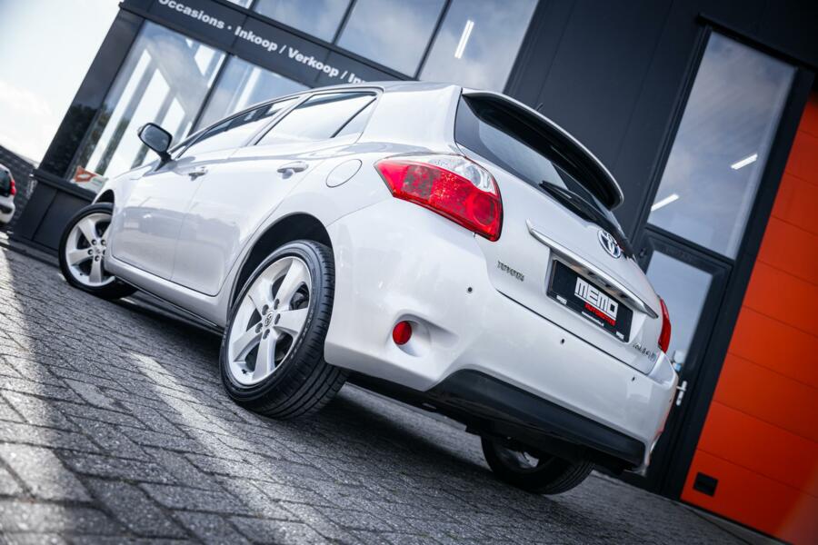 Toyota Auris 1.8 Full Hybrid Aspiration*CRUISE*CLIMA*NAP*