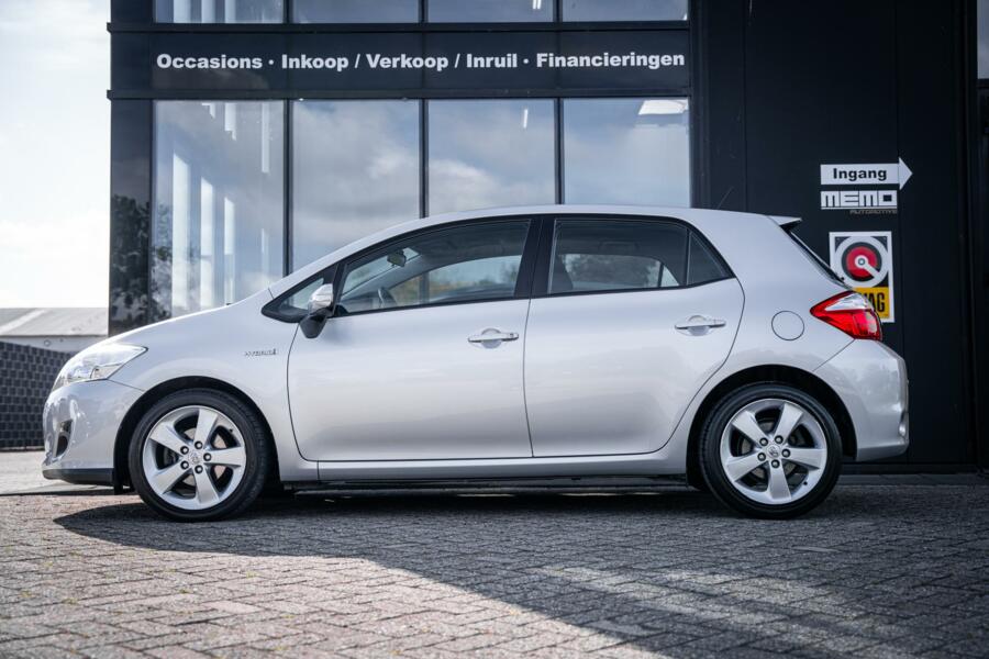 Toyota Auris 1.8 Full Hybrid Aspiration*CRUISE*CLIMA*NAP*