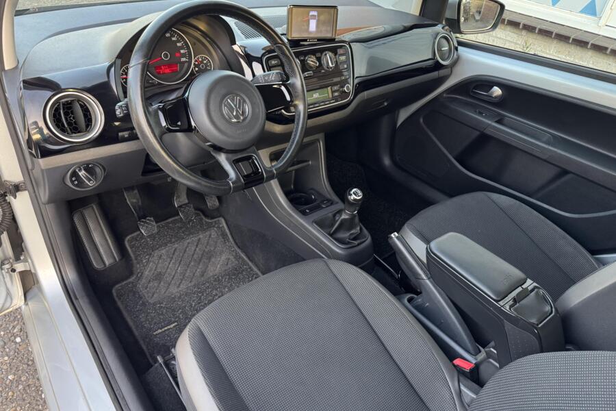 Volkswagen Up! 1.0 high up! BlueMotion Nieuwe Koppeling Cruise Navi Bluetooth Sportvelg