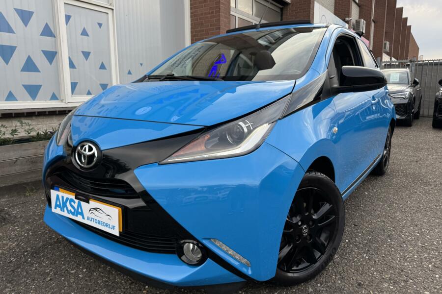Toyota Aygo 1.0 VVT-i x-wave Vouwdak Camera Navi Sportvelg Leder Garantie