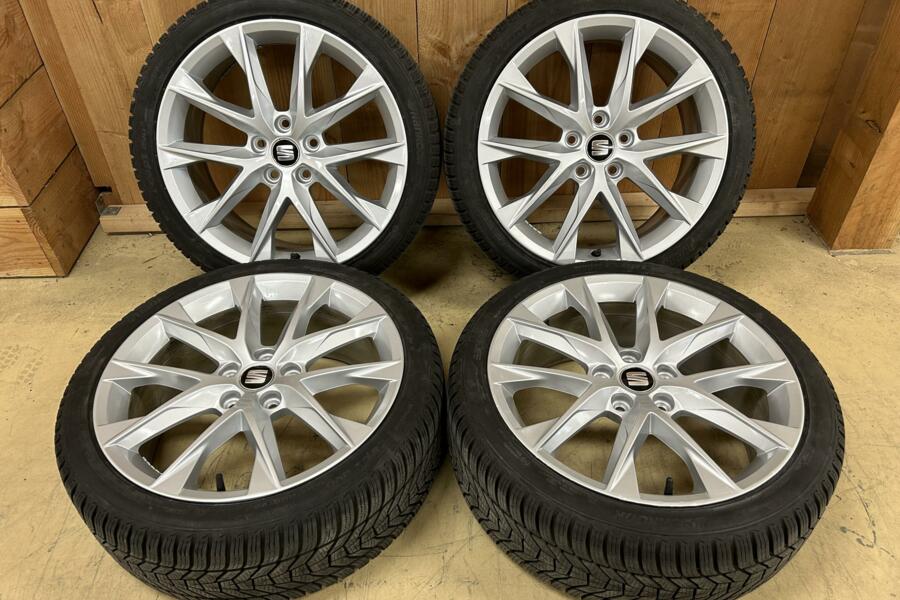 Originele Seat velgen 18inch 5x112 Hankook winterbanden
