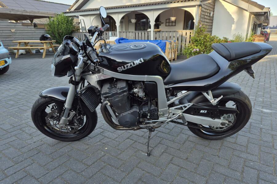 Suzuki GSX R 1100 Streetfighter/Naked bike/4-cilinder