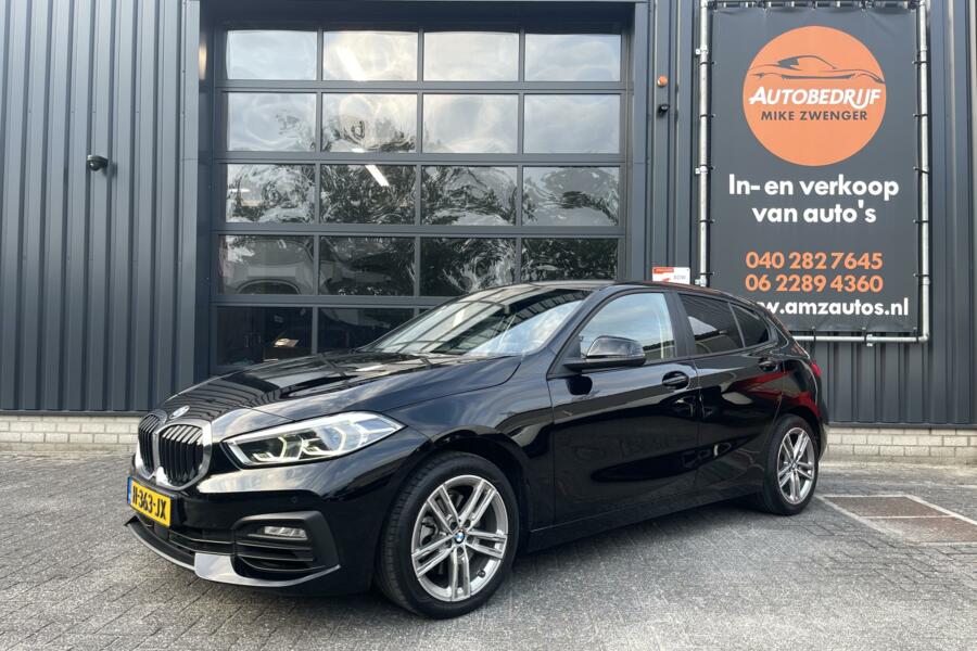 BMW 1-serie 118i Executive Edition DIGITAAL COCKPIT|CARPLAY|NAVIGATIE|LANE ASSIST|LED KOPLAMPEN|M-SPORT LICHTMETALEN WIELEN