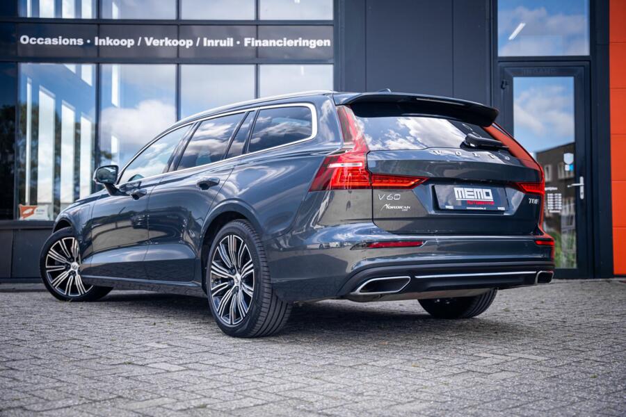 Volvo V60 2.0 T8 Twin Engine AWD Inscription*PANO*LEDER*VOL*
