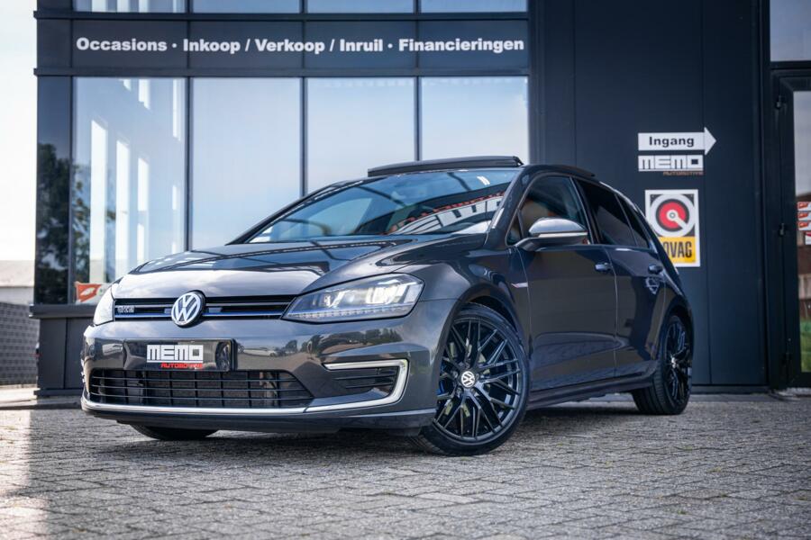 Volkswagen Golf 1.4 TSI GTE*PANO*LEDER*KEYLESS*CARPLAY*NAP*