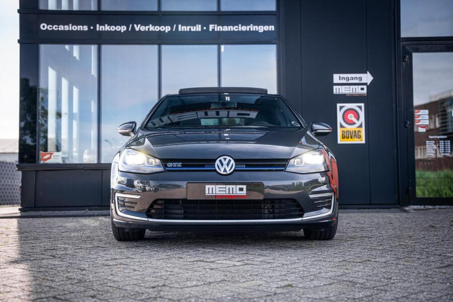 Volkswagen Golf 1.4 TSI GTE*PANO*LEDER*KEYLESS*CARPLAY*NAP*