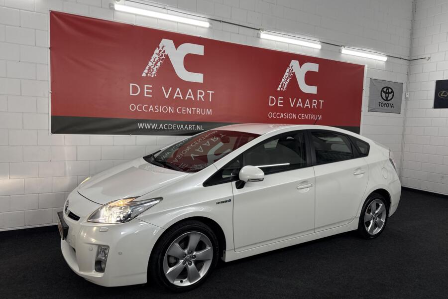 Toyota Prius 1.8 Dynamic - HYBRIDE/NAVI/XENON/CAMERA/NAP