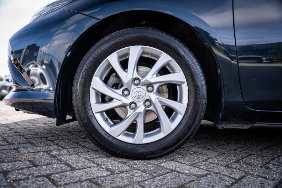 Toyota Auris 1.8 Hybrid Dynamic*CAMERA*NAVI*CLIMATE*DASHCAM*