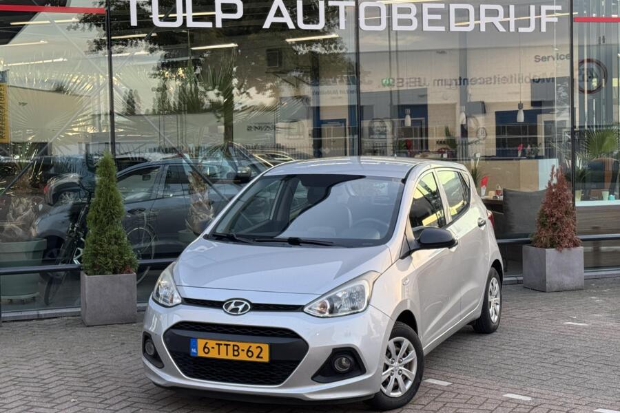 Hyundai i10 1.0i i-Drive 5-Deurs met lage KM stand
