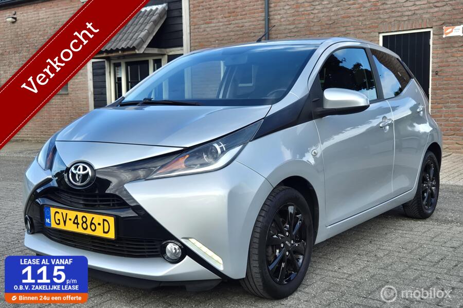 Toyota Aygo 1.0 VVT-i x-play Camera Cruise control Elek ramen