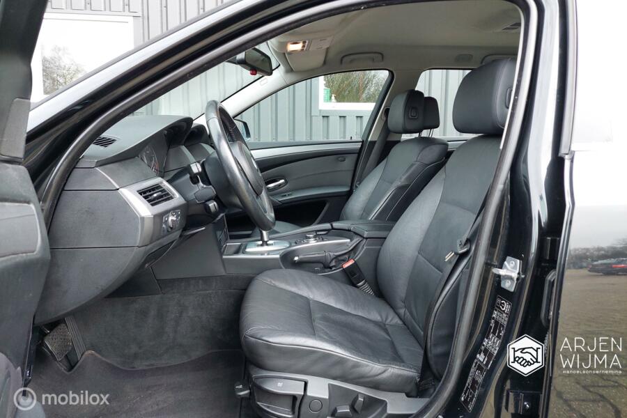 BMW 5-serie Touring 520i Lci|Youngtimer|PDC|Leder|NL Auto