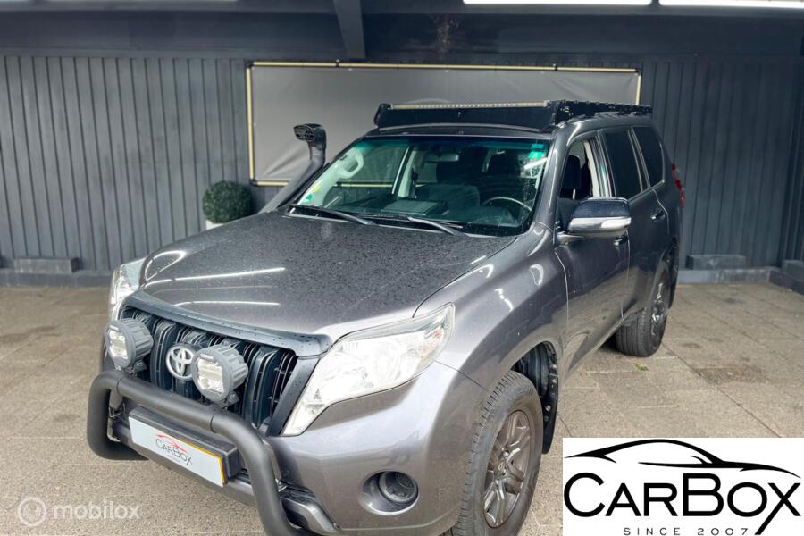 Toyota Land Cruiser 2.8 D-4D-F LX Blind Van