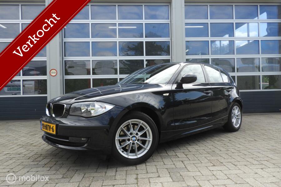 BMW 1-serie 118i  Navi, sportstoelen