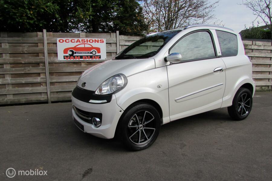 Microcar Brommobiel M.GO Paris DCI