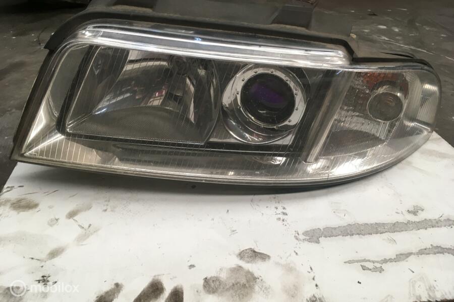 Koplamp links Audi A4 Avant B5 ('96-'01)