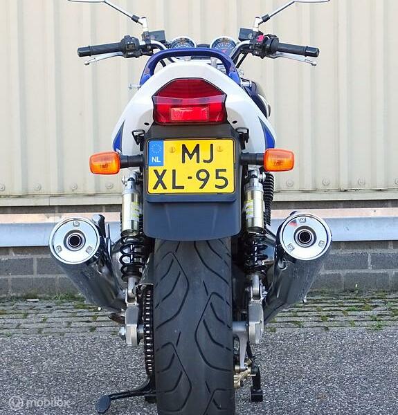 Suzuki GSX 1400 K4