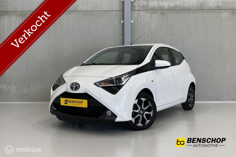 Toyota Aygo 1.0 VVT-i x-play Carplay Airco Cruise Lichtmetaal