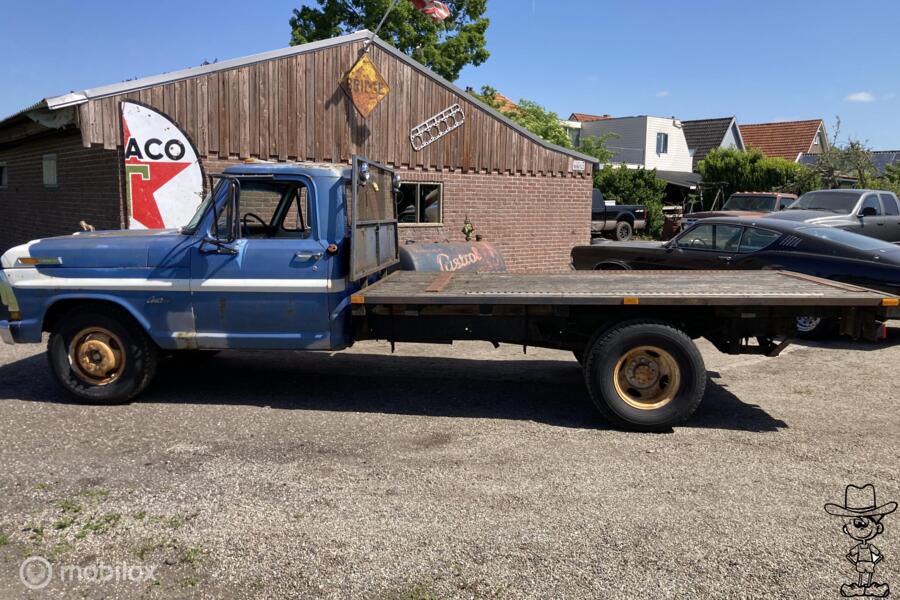 Ford USA F350 dually flatbed Pick up