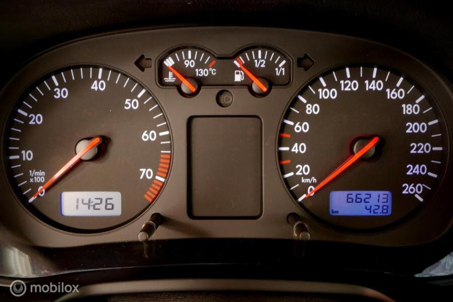 Volkswagen Golf 1.8-20V GTI Turbo - uniek