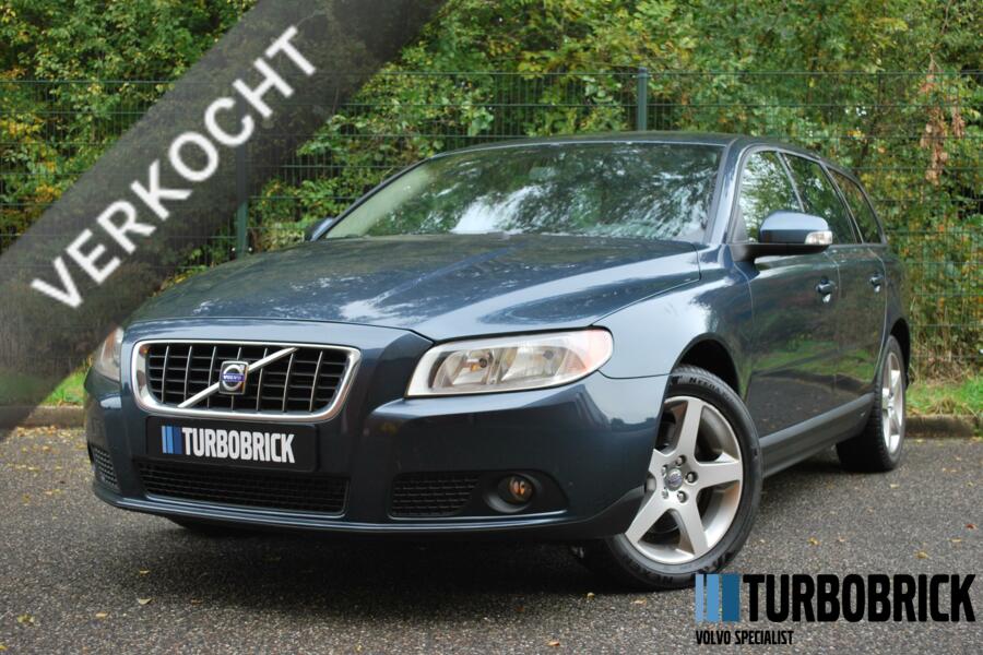 Volvo V70 2.5T Kinetic | ECC | 17" | 200pk | Youngtimer