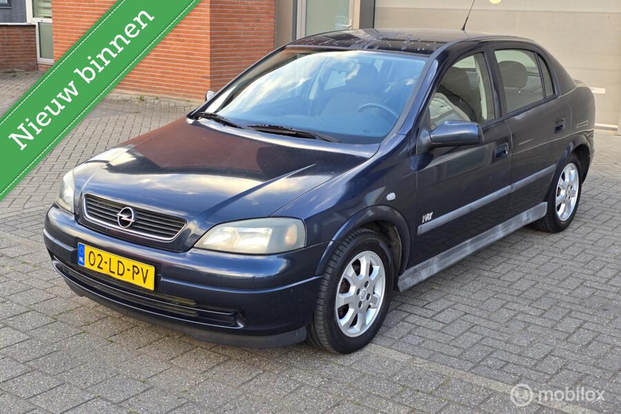 Opel Astra 1.6 Njoy