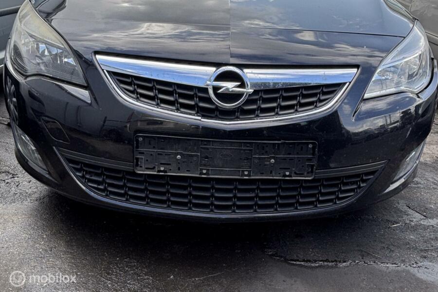 Voorbumper Opel Astra J ('09-'15)