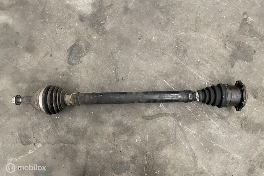 Aandrijfas rechtsvoor Volkswagen Golf IV 1.8-5V Turbo