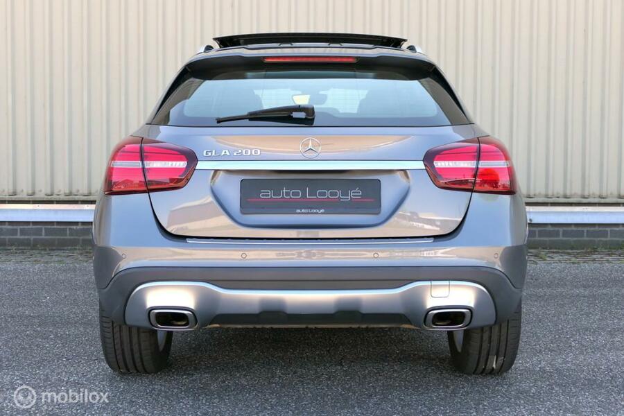 Mercedes-Benz GLA 200 - panodak - LED - 2e set wielen - navigatie