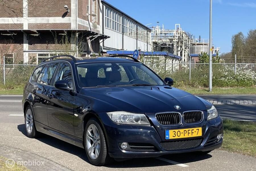 BMW 3-serie Touring 316i Business Line Style | Navigatie | Lederen Bekleding | Xenon