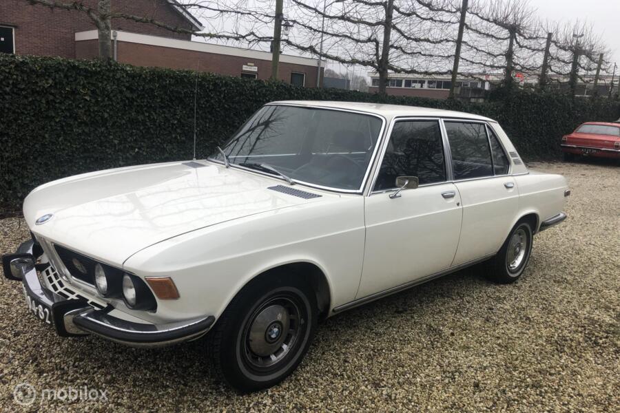 BMW 2500 Sedan