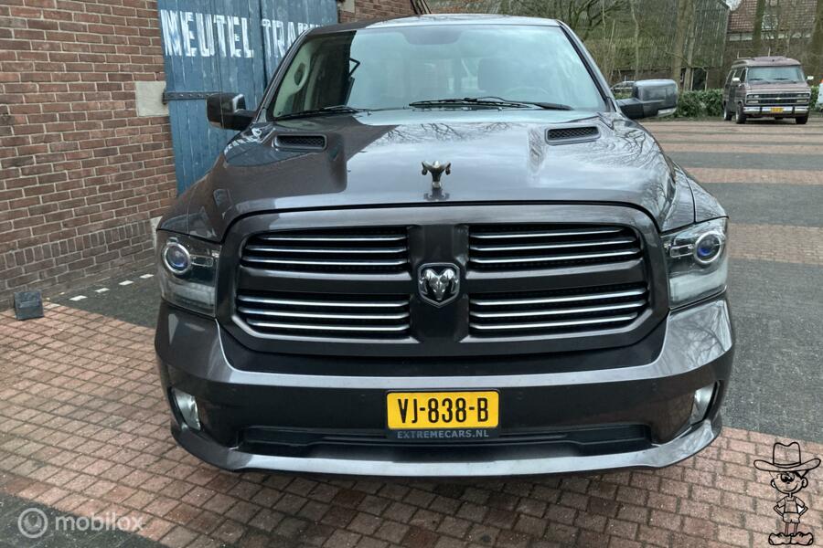 Dodge Ram 1500 5.7 V8 Crew Cab sport GEREVISEERDE motor BTW