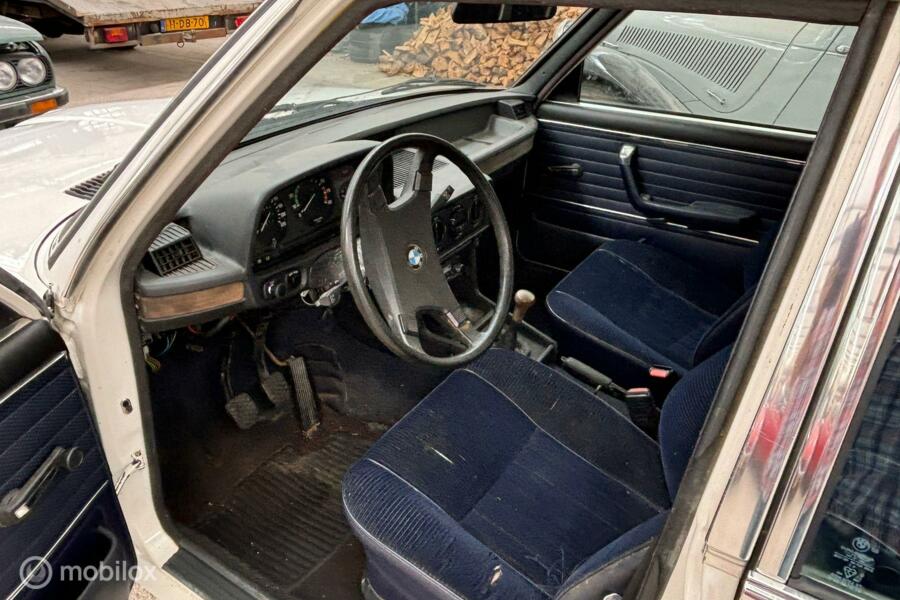 BMW 520-6