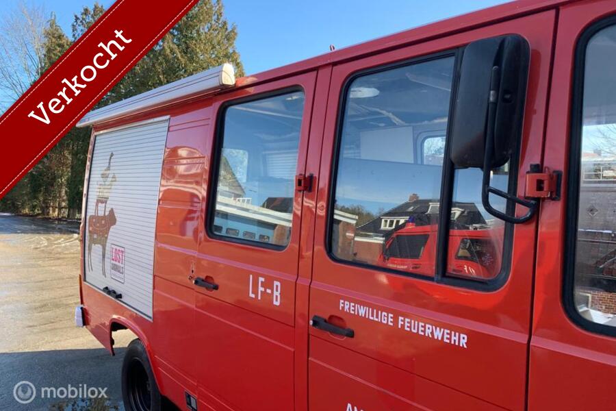 Mercedes 508 diesel foodtruck 29.800 km