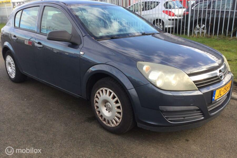 Opel Astra 1.6 Executive