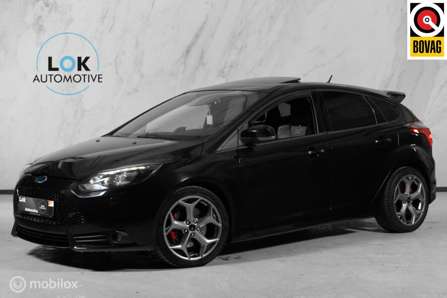 Ford Focus 2.0 EcoBoost ST-3 SCHUIFDAK|SONY|LED|KEYLESS