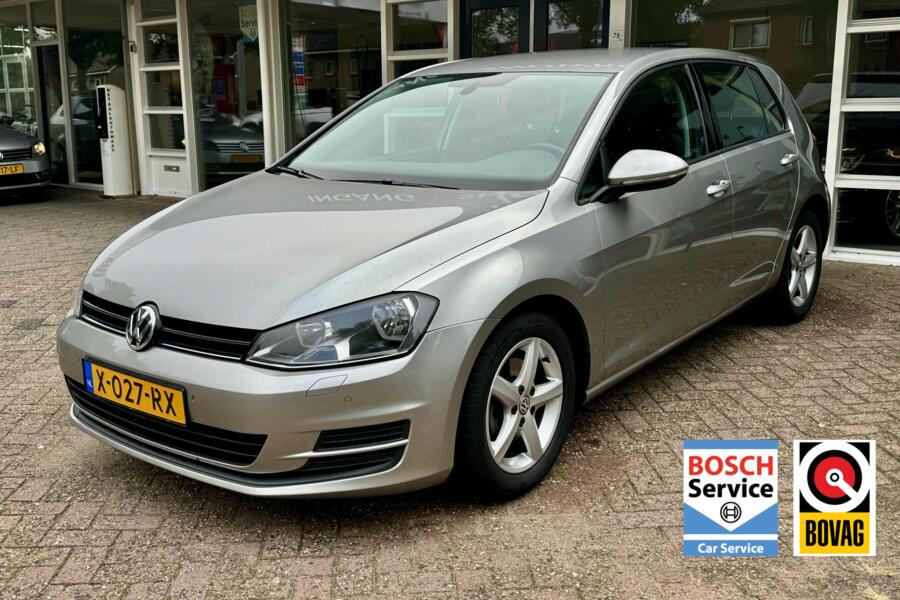 Volkswagen Golf 1.2 TSI Comfortline, Navi, Climat, Pdc, Lm..