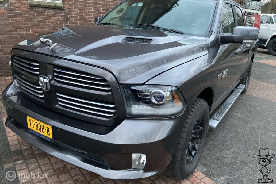Dodge Ram 1500 5.7 V8 Crew Cab sport GEREVISEERDE motor BTW