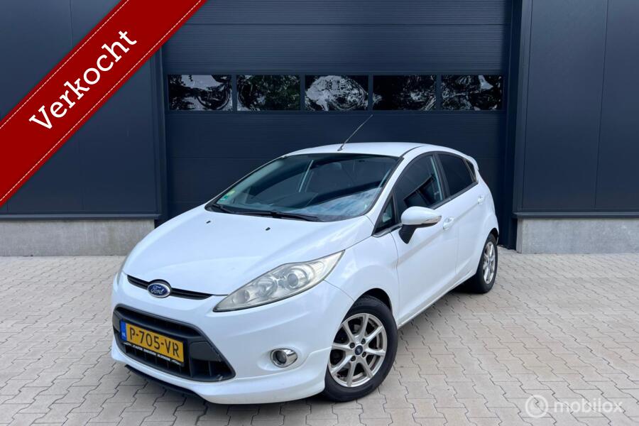 Ford Fiesta 1.25 Trend Carplay Stoelverwarming Airco