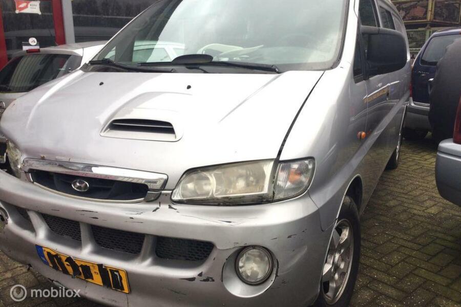 Hyundai H200 2.5 CRDI Automaat bj 2004